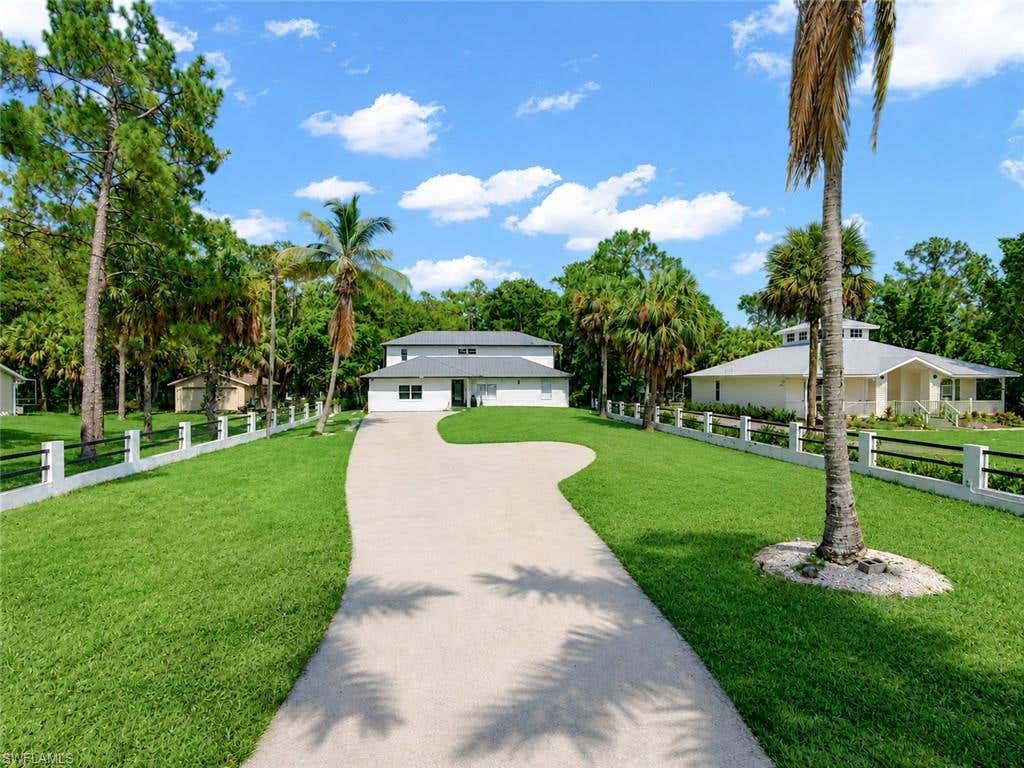 Photo of 1030 39th ST SW, NAPLES, FL 34117 (MLS # 226027858)
