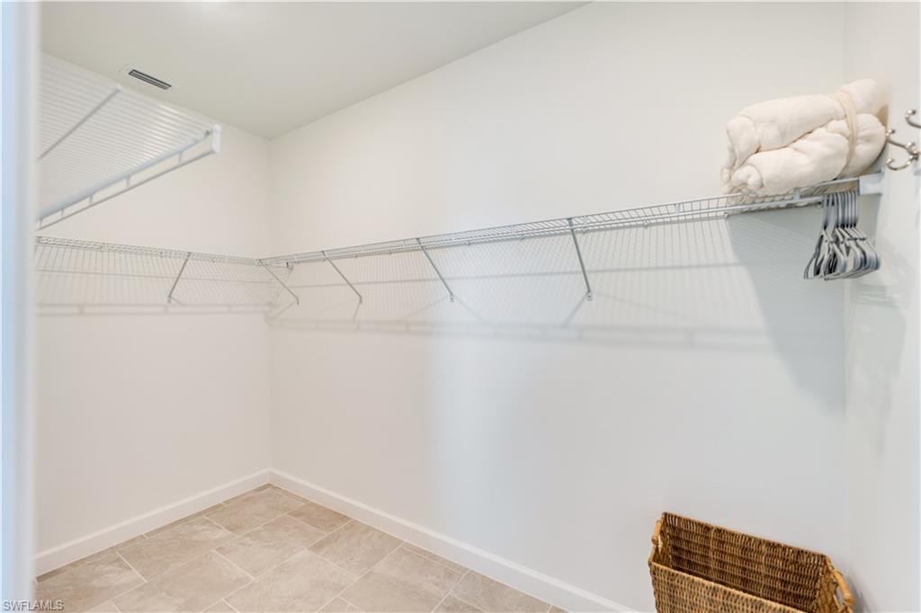 VERDANA VILLAGE - Residential Lease