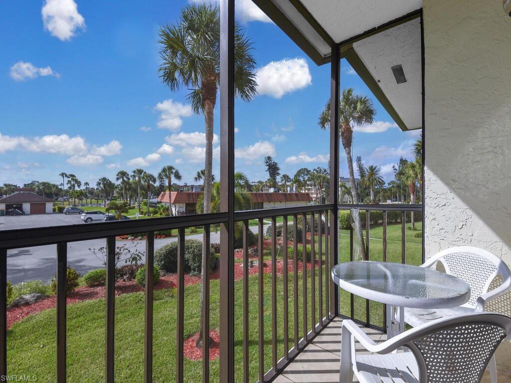 FAIRWAYS AT PAR FOUR - Residential