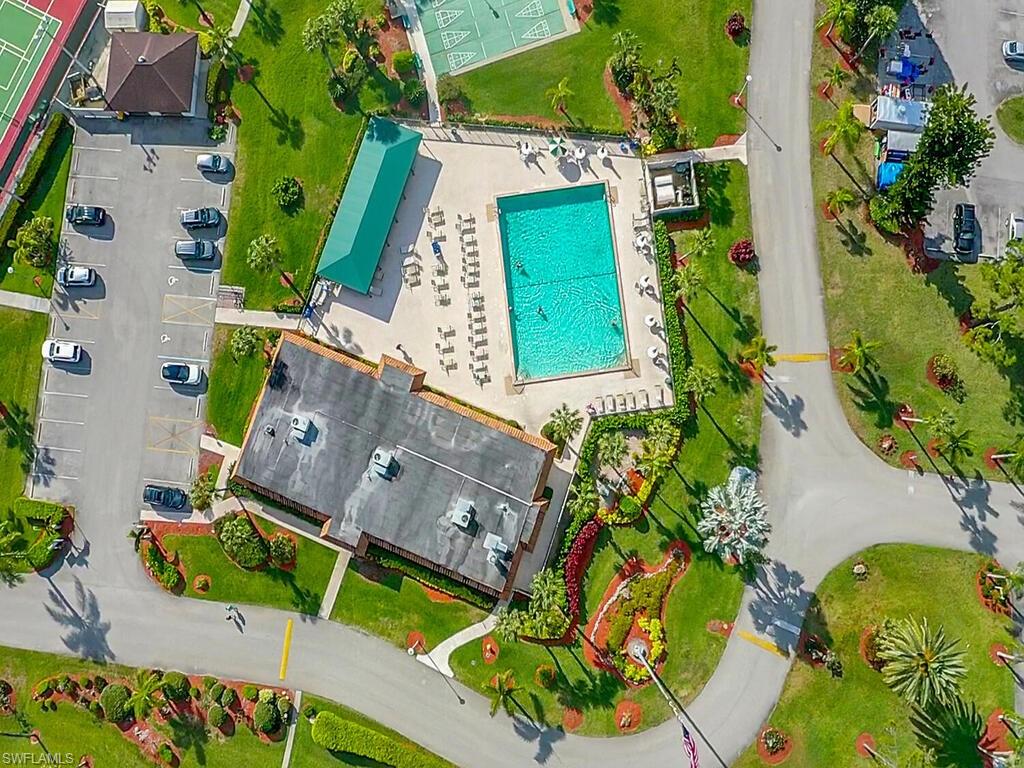 FAIRWAYS AT PAR FOUR - Residential