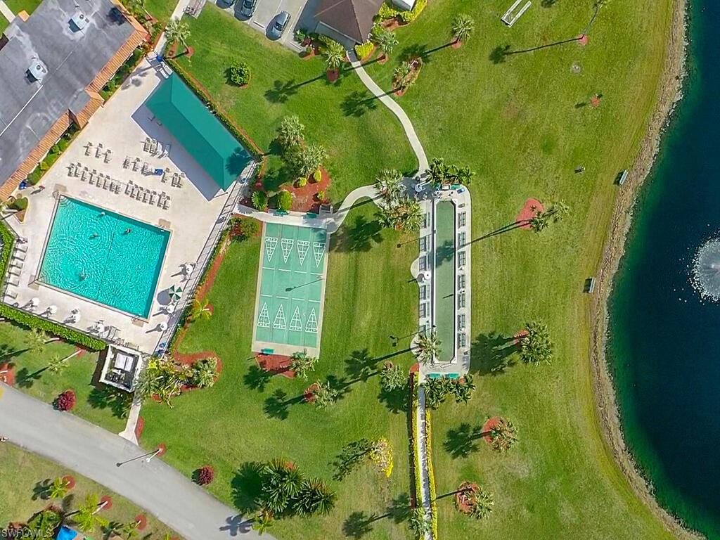 FAIRWAYS AT PAR FOUR - Residential