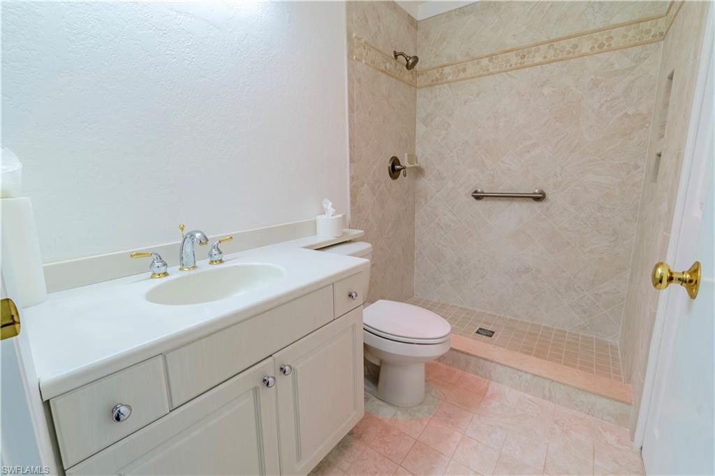 SEVEN LAKES - Residential