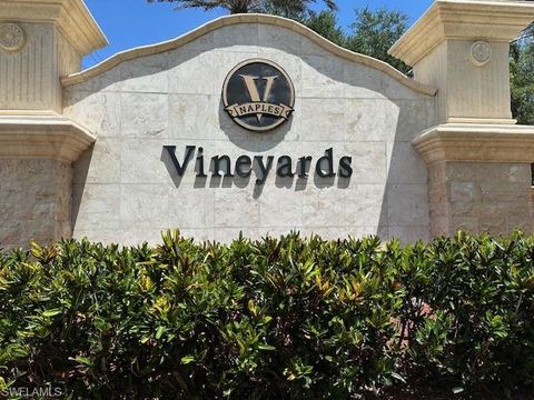 93 Silver Oaks CIR 3-101 NAPLES FL 34119