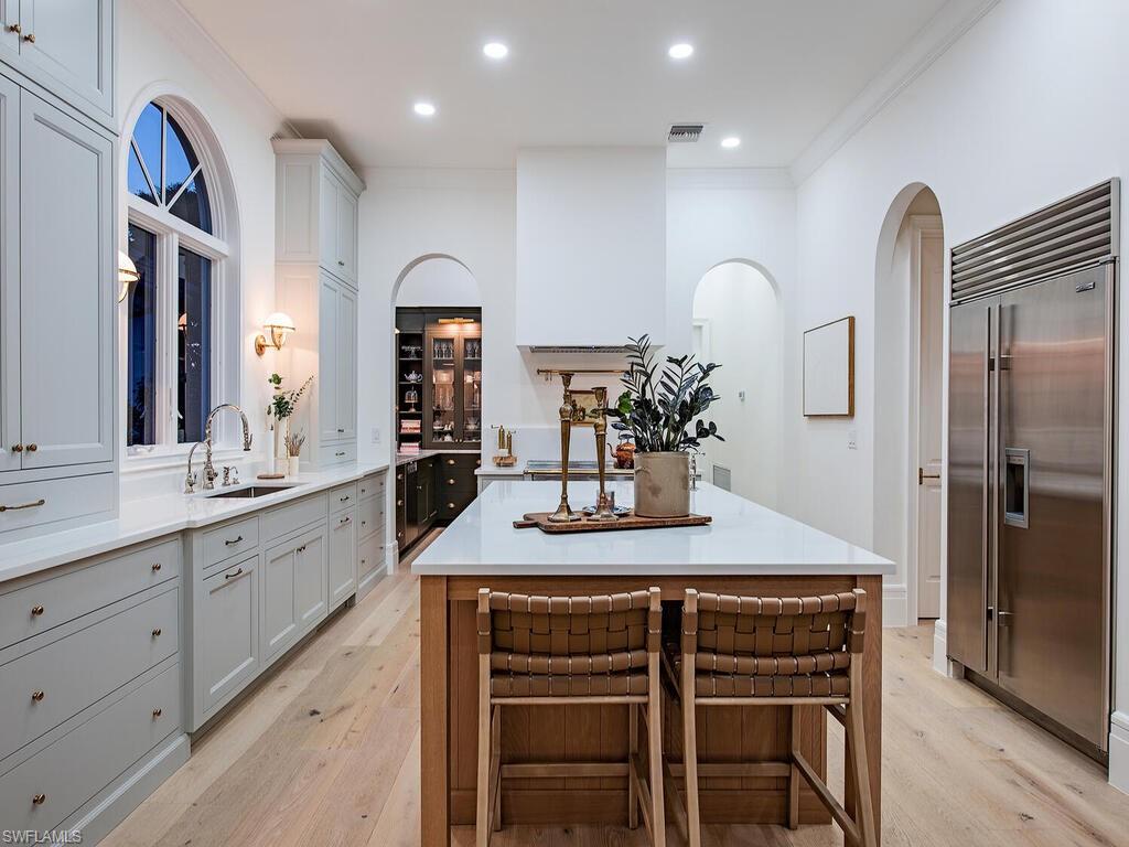 MOORINGS - Residential