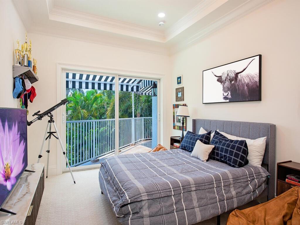 MOORINGS - Residential