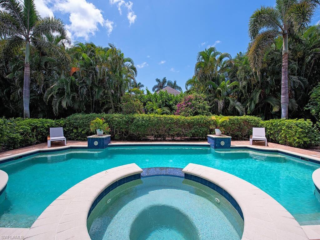 MOORINGS - Residential