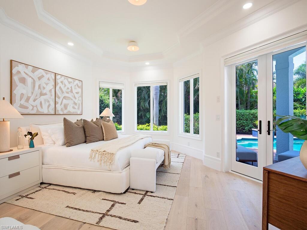 MOORINGS - Residential