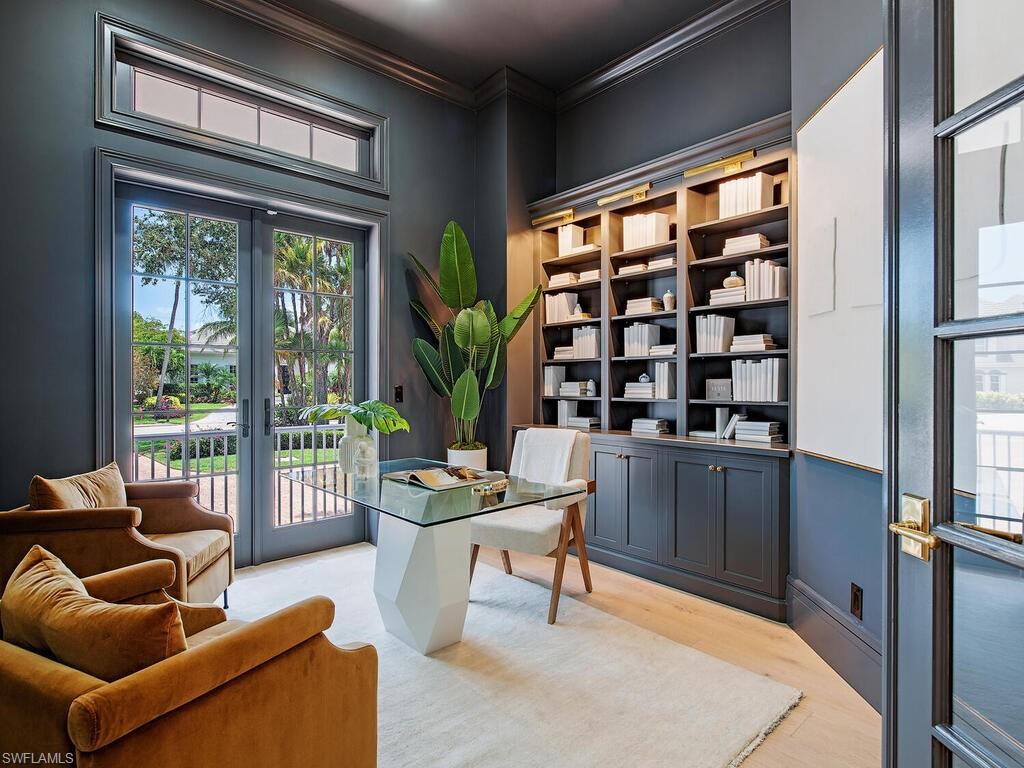 MOORINGS - Residential