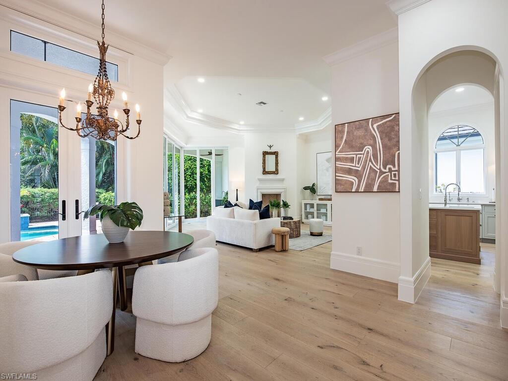 MOORINGS - Residential