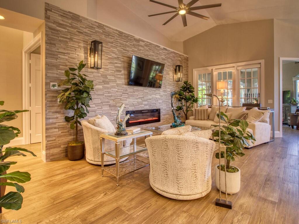 COLONADE - Residential