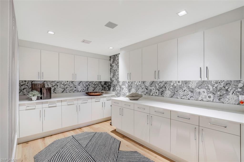 MYSTIQUE - Residential