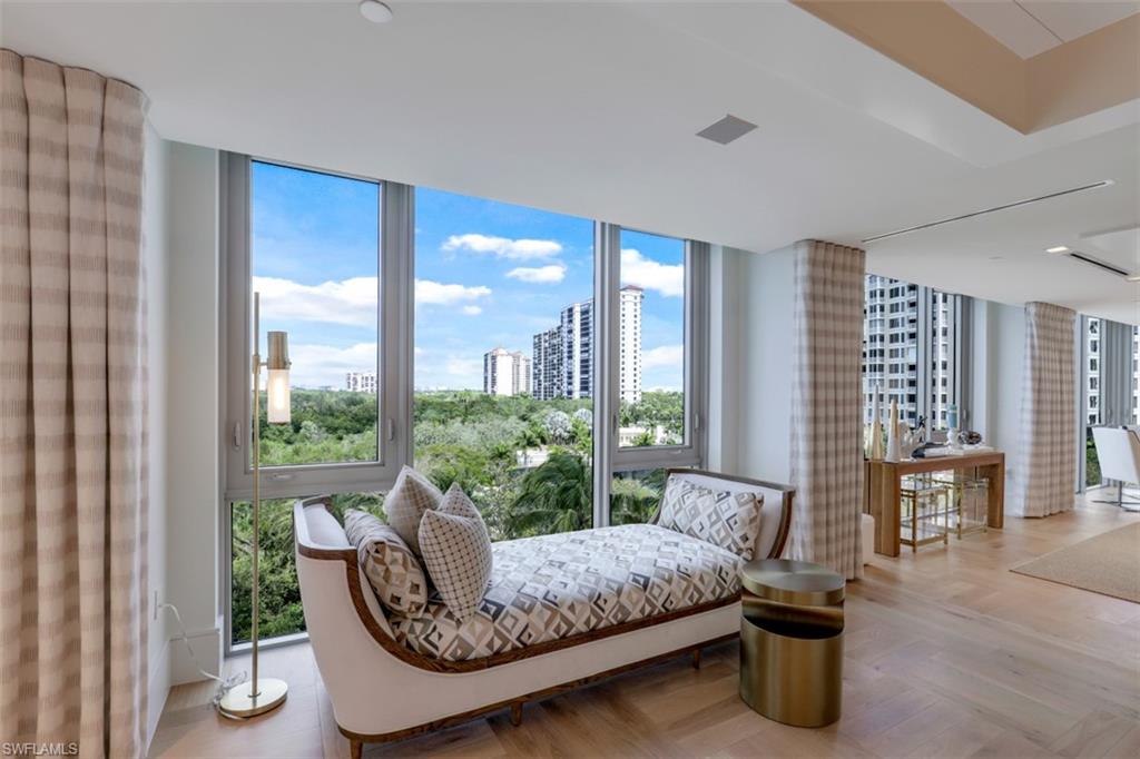 MYSTIQUE - Residential