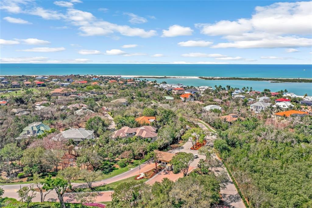 HIDEAWAY BEACH - Land