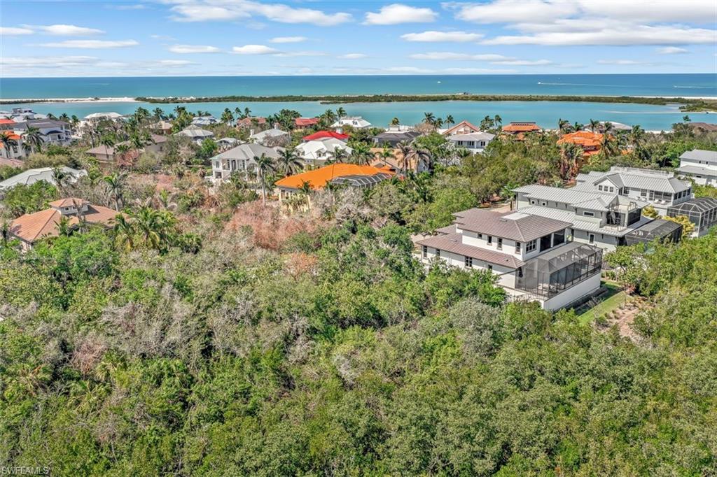 HIDEAWAY BEACH - Land