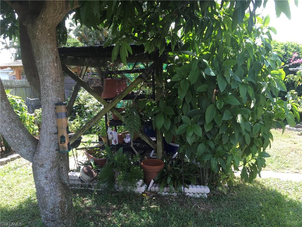 NAPLES PARK - Residential