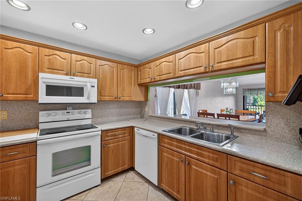 ABBEY AT BERKSHIRE VILLAGE - Residential