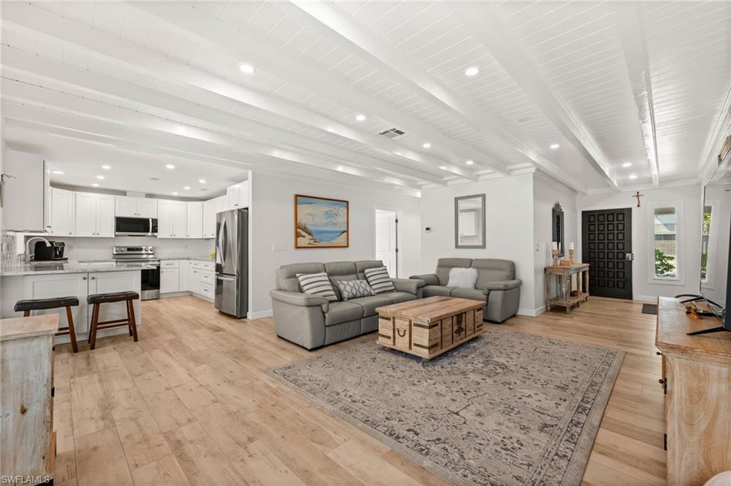 LAGUNA SHORES - Residential