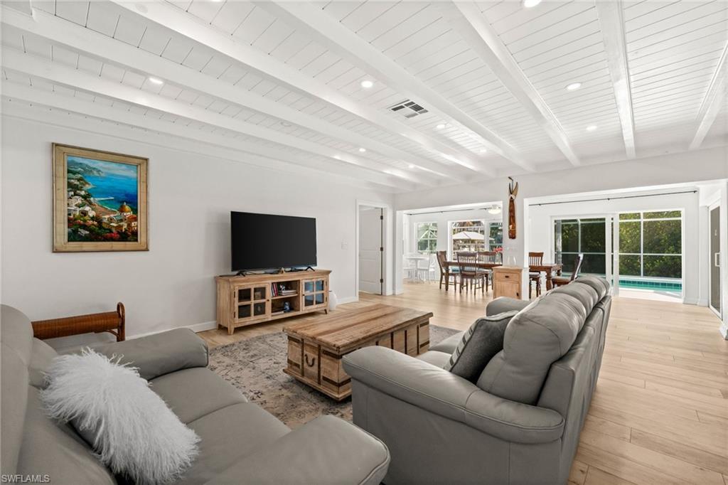 LAGUNA SHORES - Residential