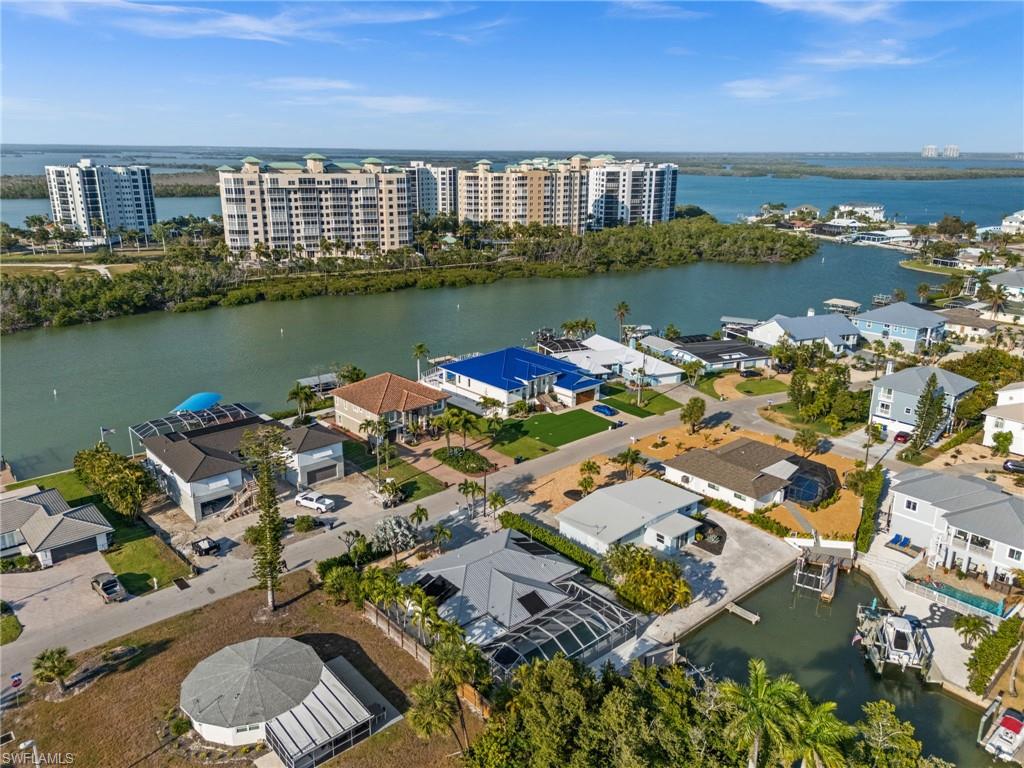 LAGUNA SHORES - Residential