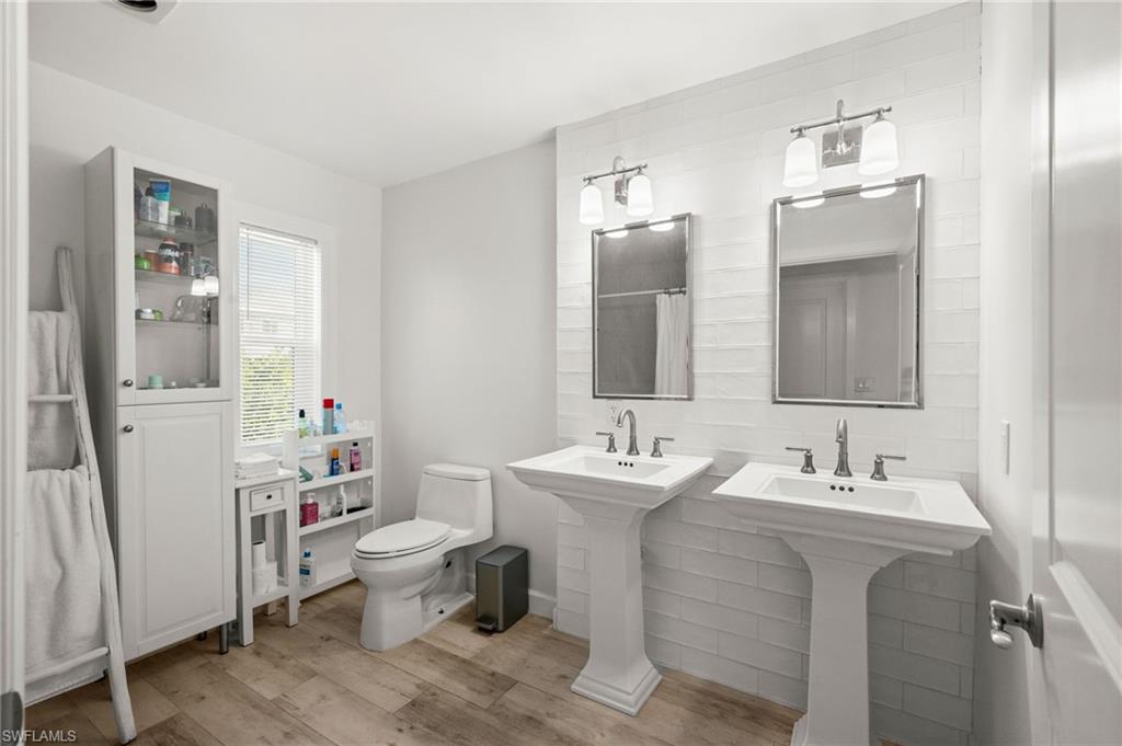 LAGUNA SHORES - Residential