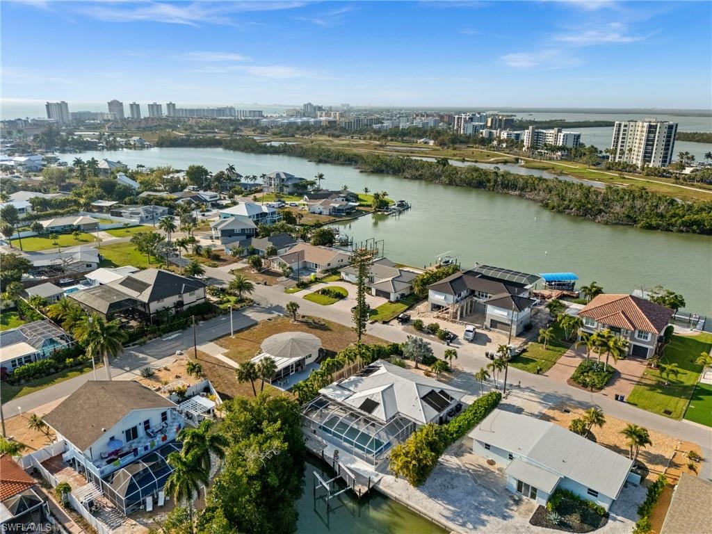 LAGUNA SHORES - Residential