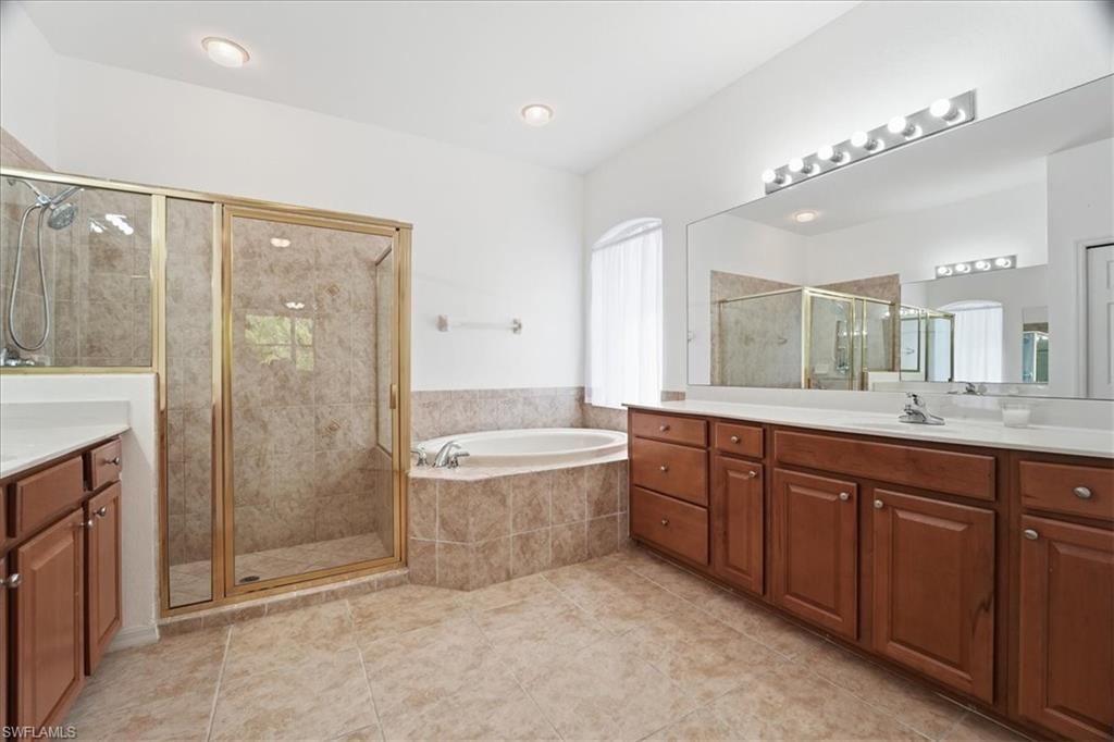 REFLECTION LAKES OF NAPLES - Residential