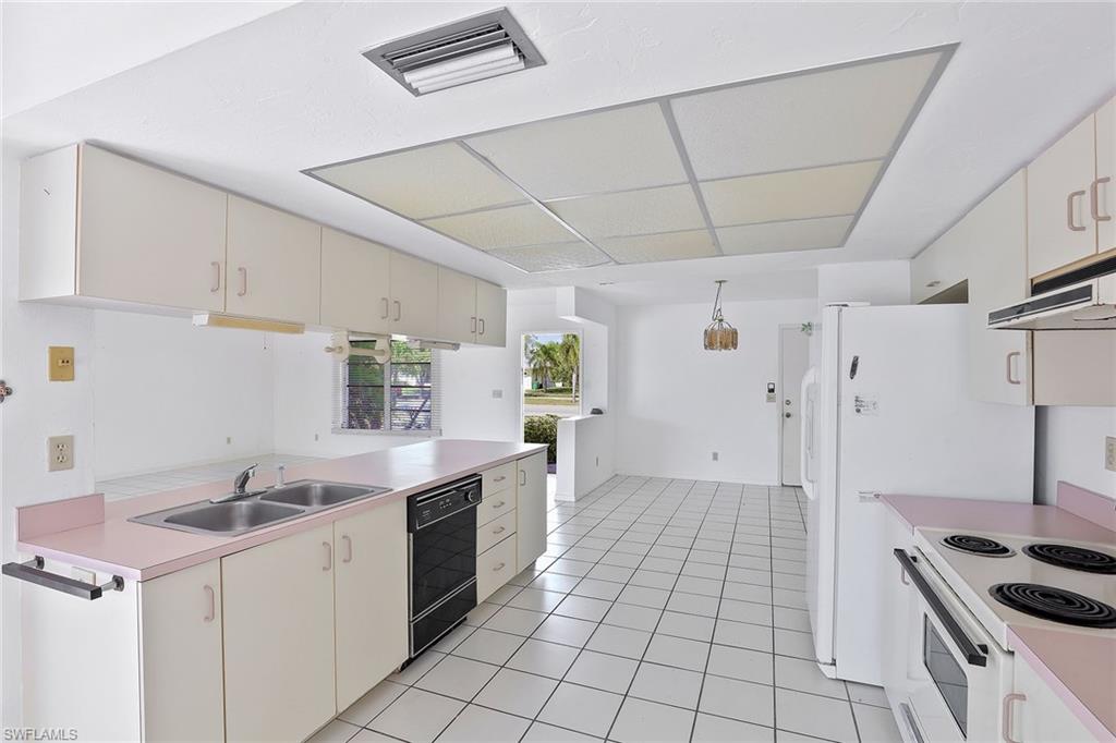 MARCO ISLAND - Residential