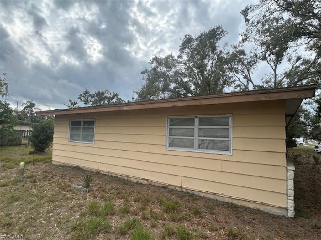 METES AND BOUNDS - Residential