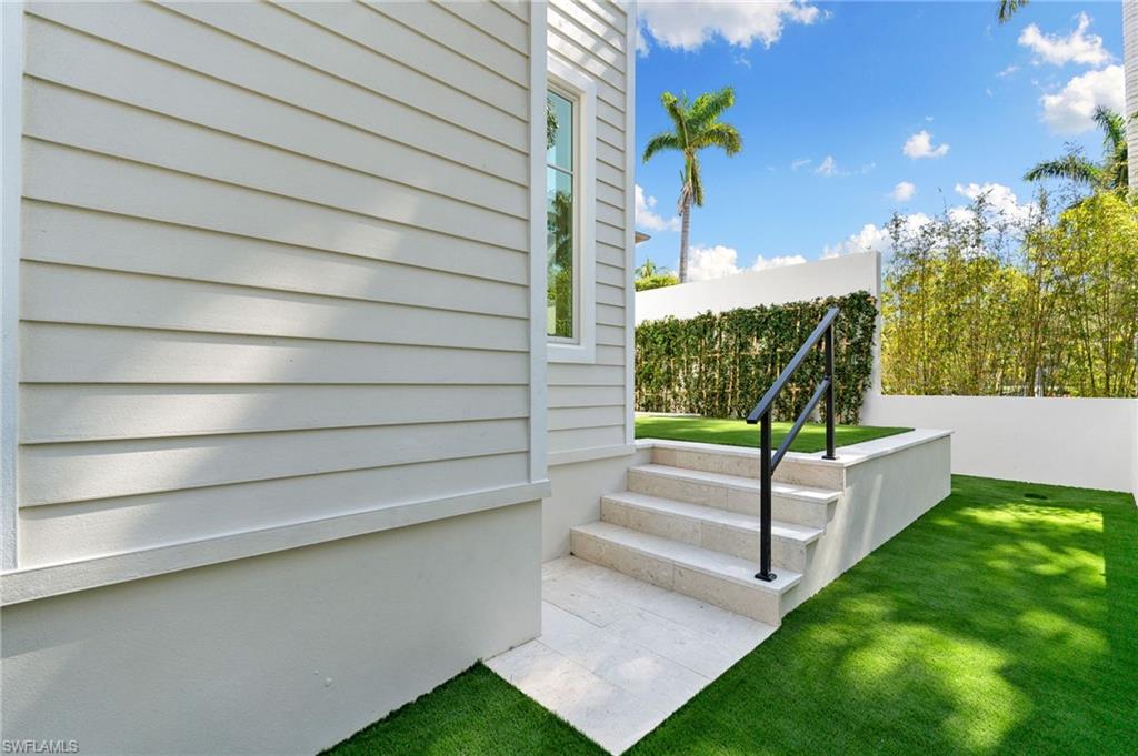 OLDE NAPLES - Residential