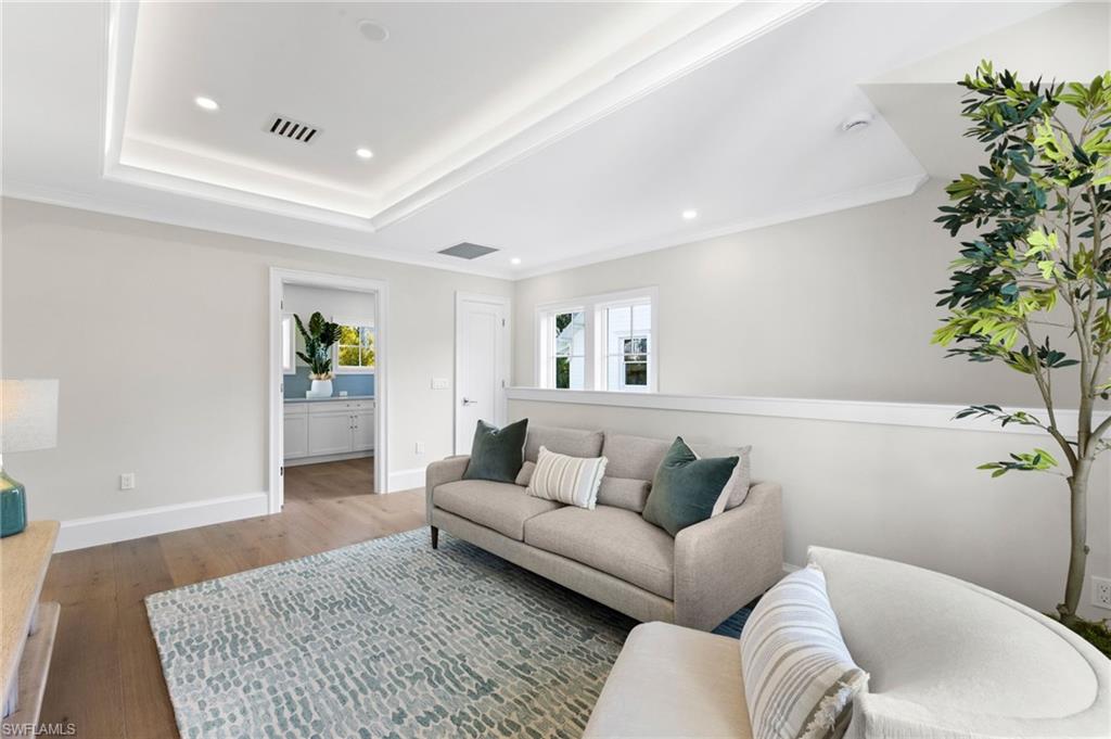 OLDE NAPLES - Residential