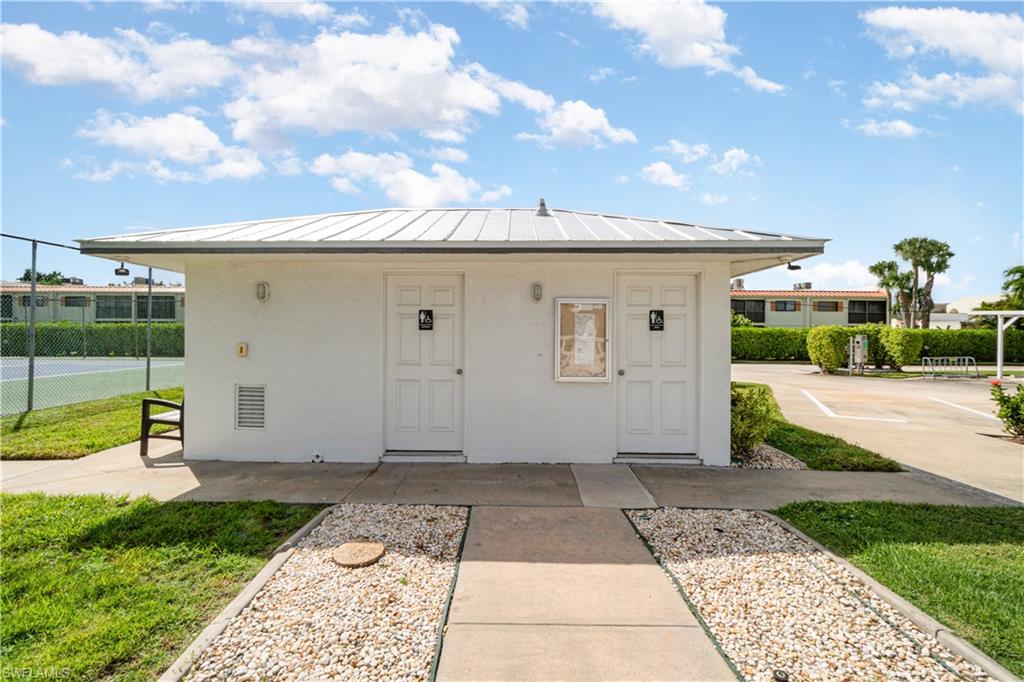 AMBERWOOD LAKE CONDO - Residential