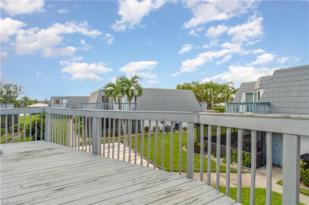 AMBERWOOD LAKE CONDO - Residential