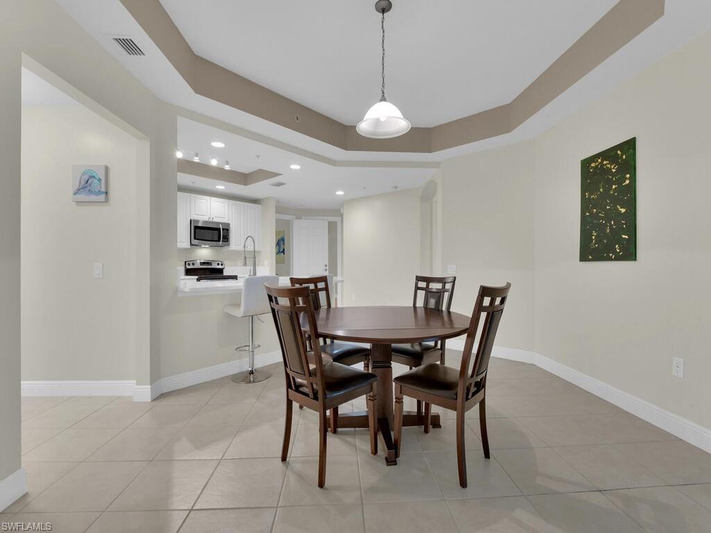 ST. TROPEZ - Residential Lease