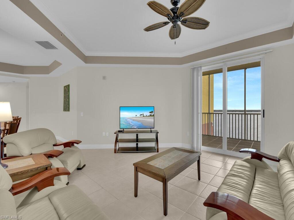 ST. TROPEZ - Residential Lease