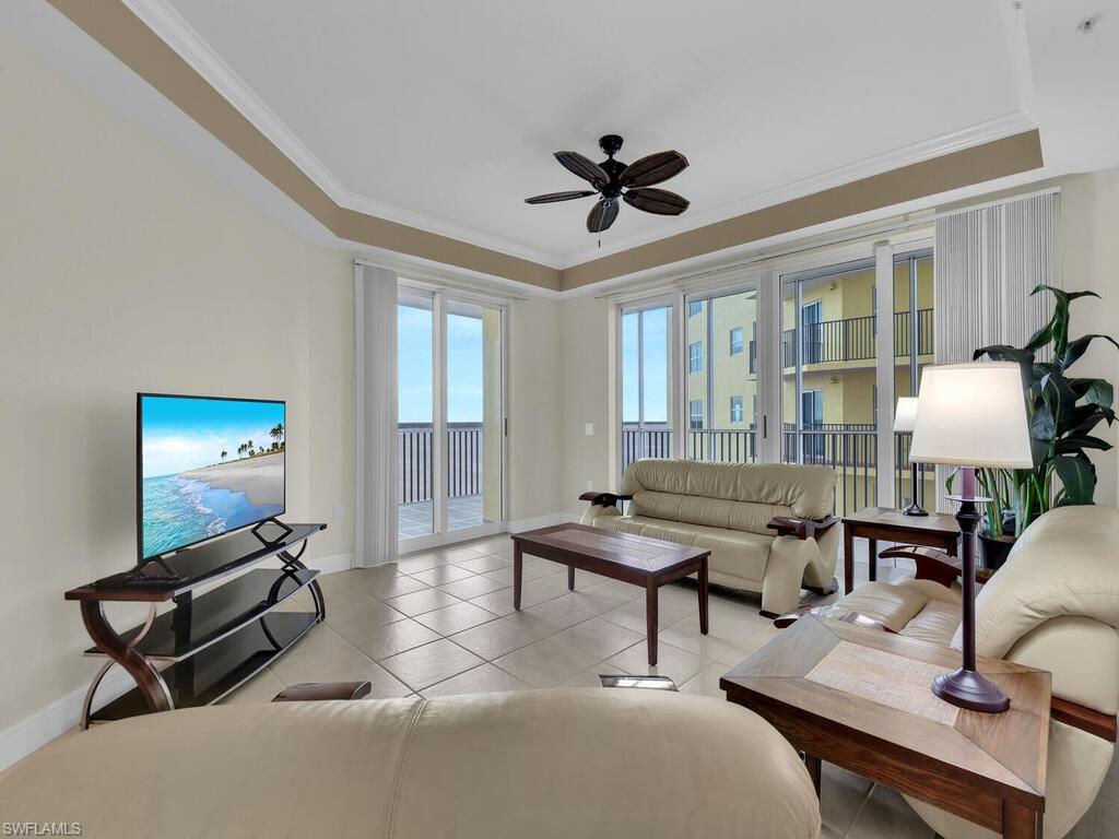 ST. TROPEZ - Residential Lease