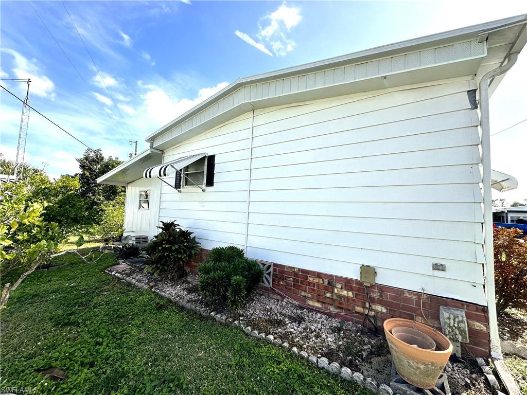 MOBILE MANOR - Residential