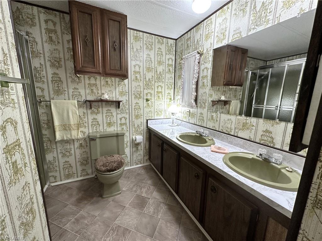 MOBILE MANOR - Residential