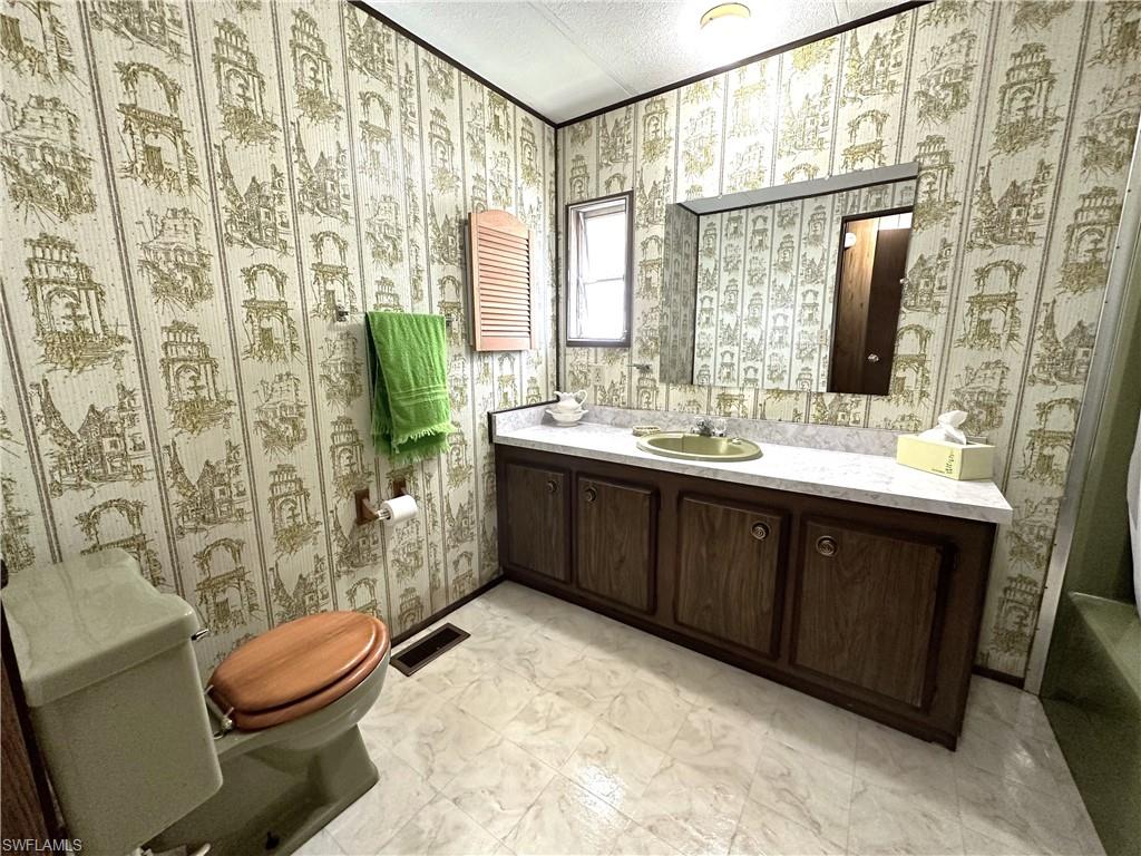 MOBILE MANOR - Residential