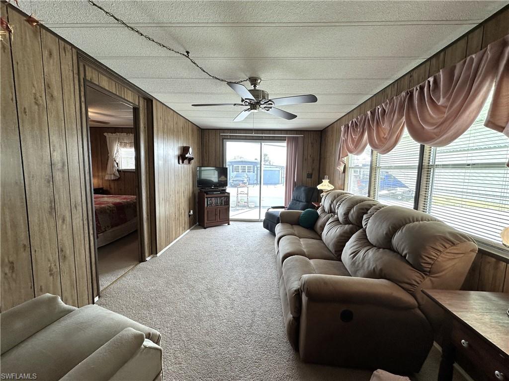 MOBILE MANOR - Residential