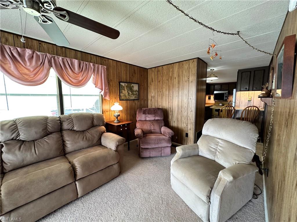 MOBILE MANOR - Residential