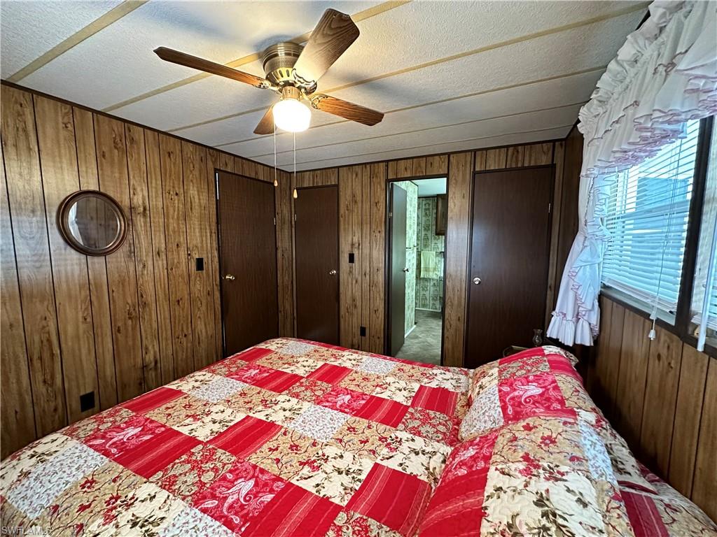 MOBILE MANOR - Residential