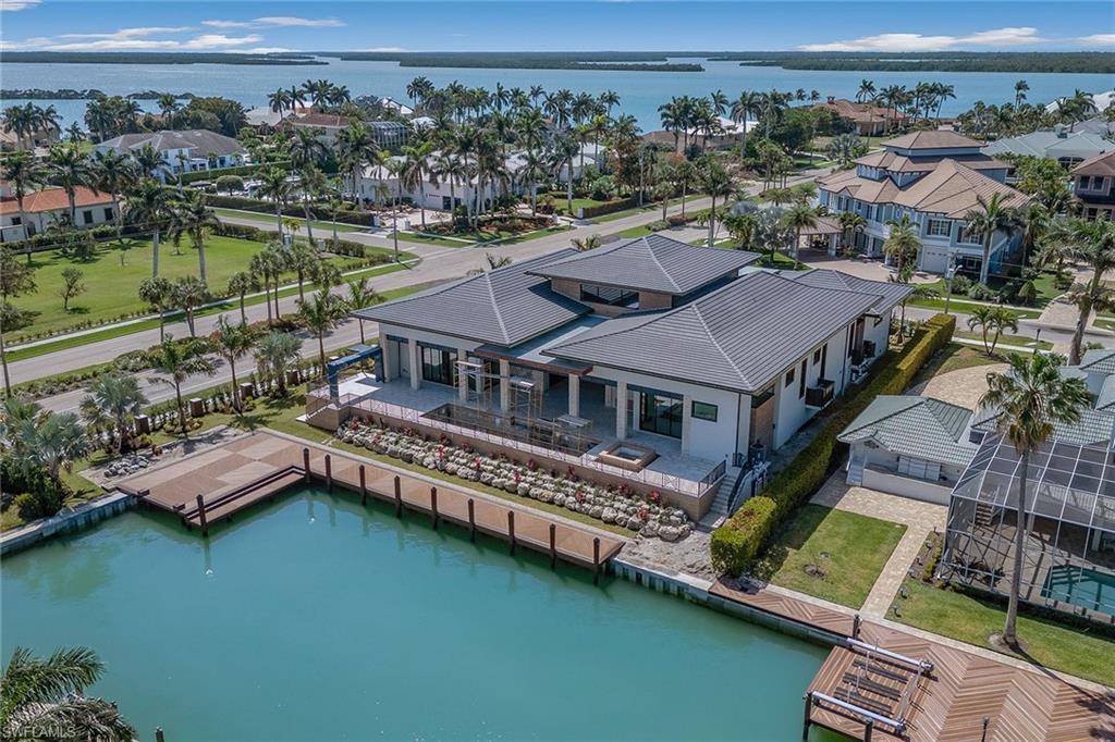 1598 Heights CT