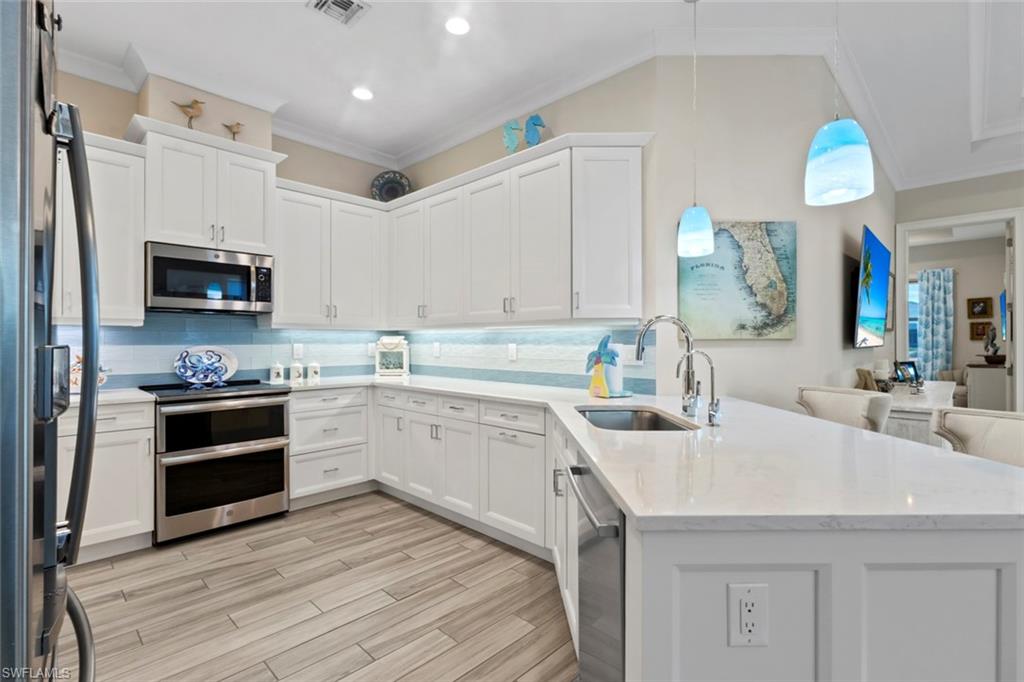 ISLES OF COLLIER PRESERVE - Residential