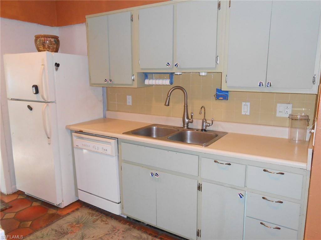 NAPLES PARK - Residential