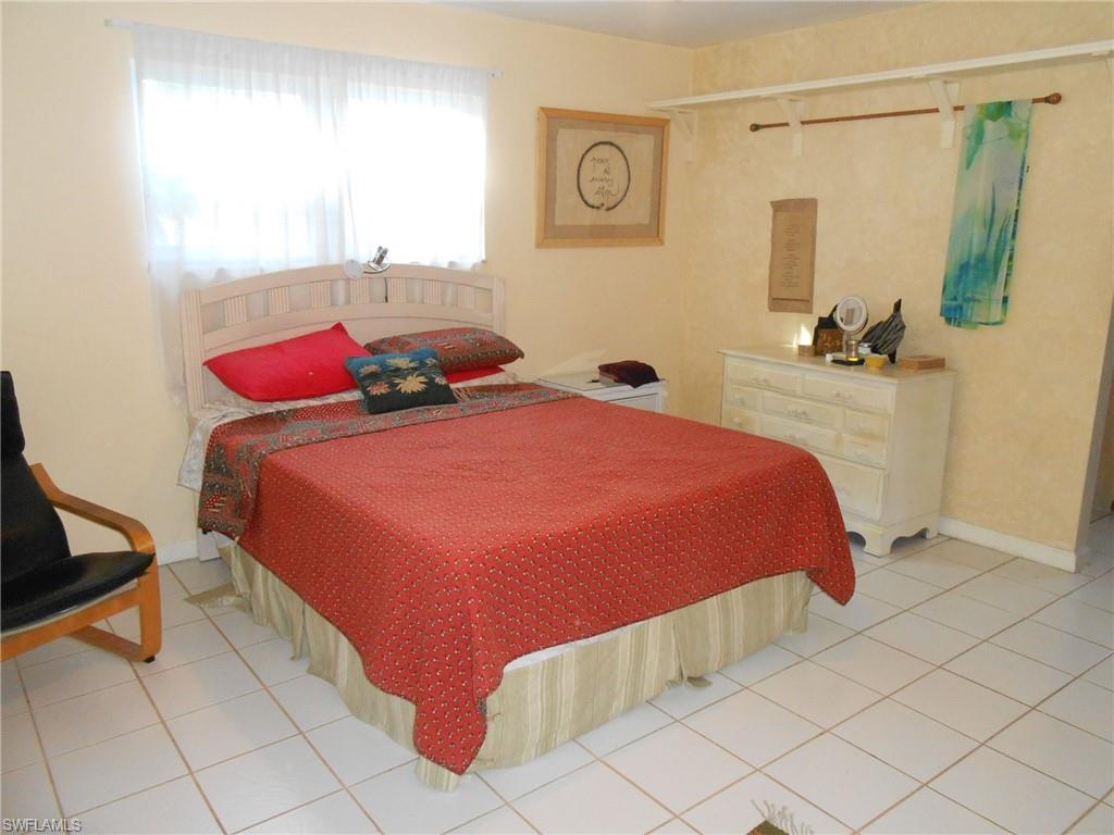 NAPLES PARK - Residential