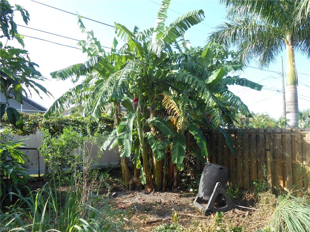 NAPLES PARK - Residential