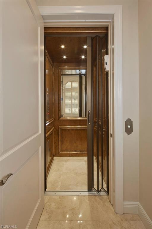 VILLA TREVI - Residential