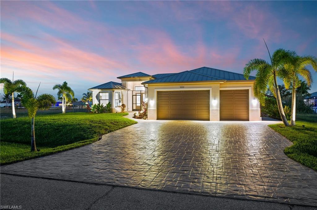 CAPE CORAL - Residential