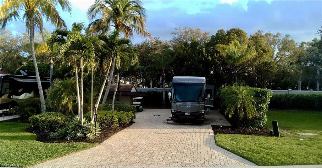 PELICAN LAKE RV RESORT - Land