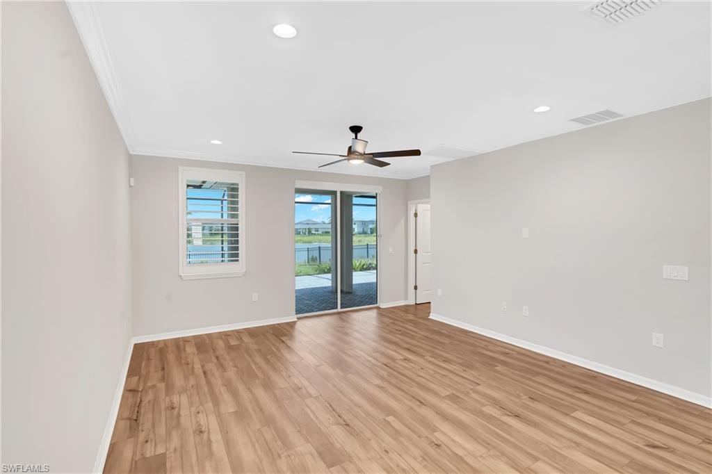 CRESCENT GROVE - Residential